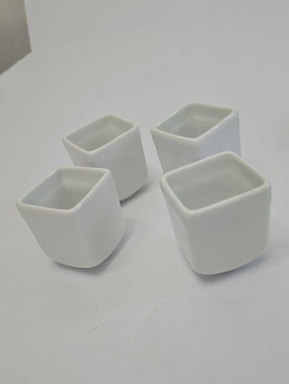 Pier 1 Imports Tasting Party Set Of 4 Tasting Cups And 1 Tray Porcelain White